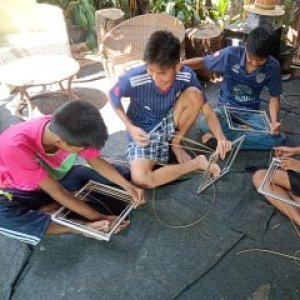 พัฒนาเพิ่มมูลค่าหัตถกรรมหวายเทียมบ้านอรุณพัฒนา